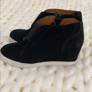 Wedge sneakers